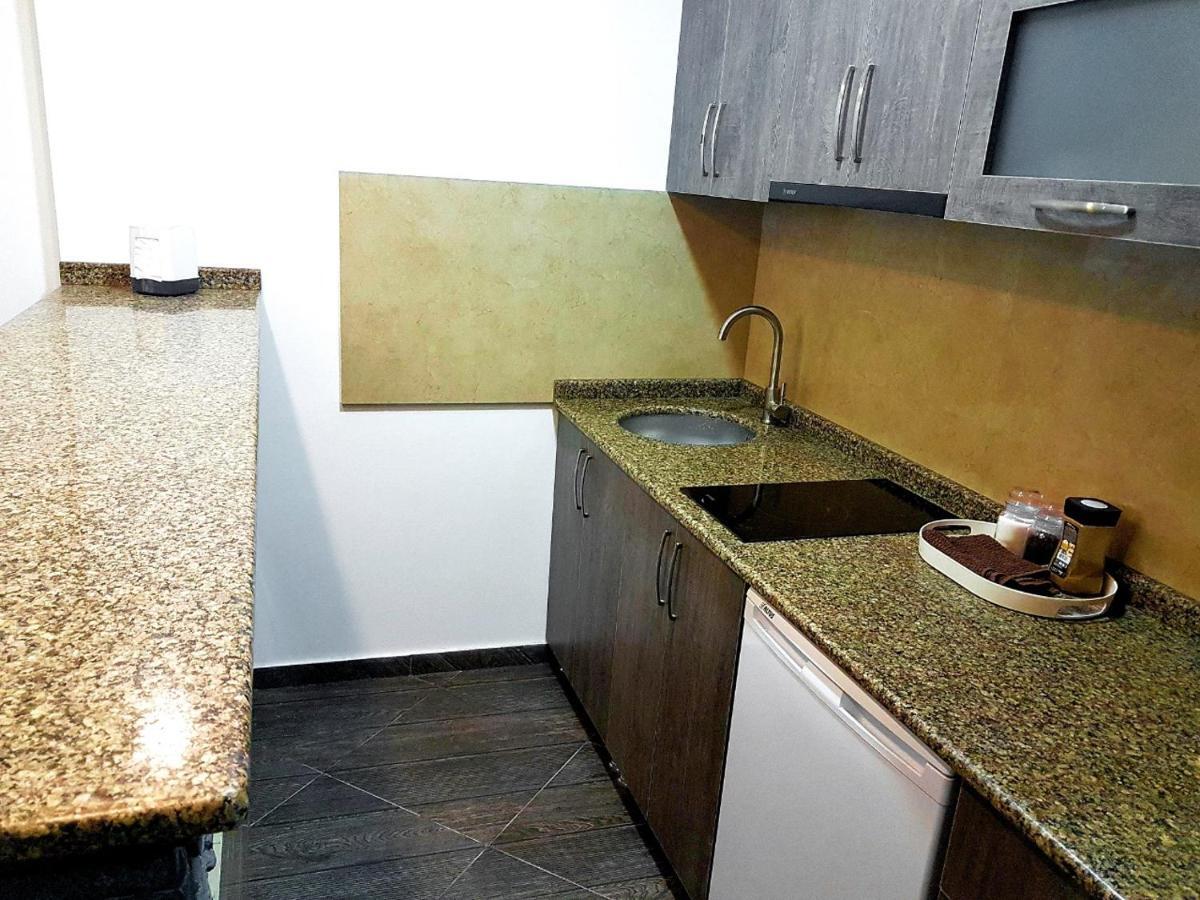 Apartament Premium Klass Appartamento Batumi Esterno foto